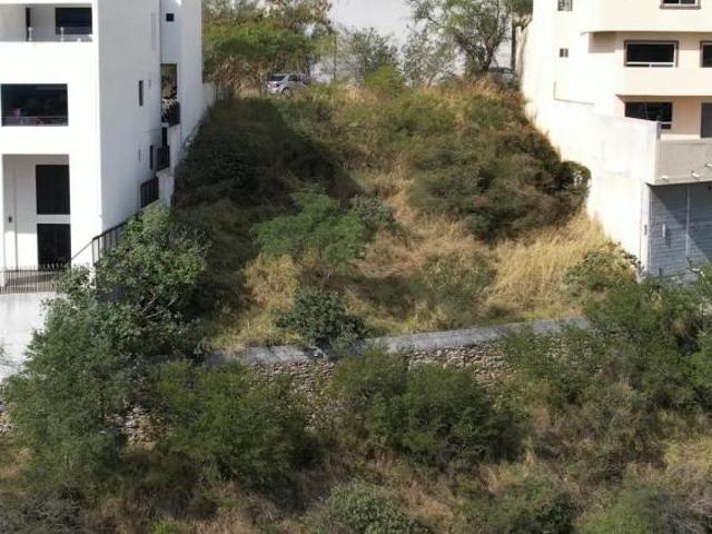 Terreno en Venta – Carretera Nacional
