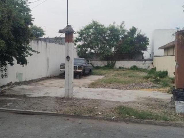 Terreno en Venta Centro de San Nicolás de los Garza, NL
