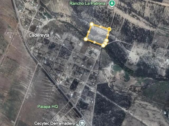 Terreno en venta cerca de El Derramadero