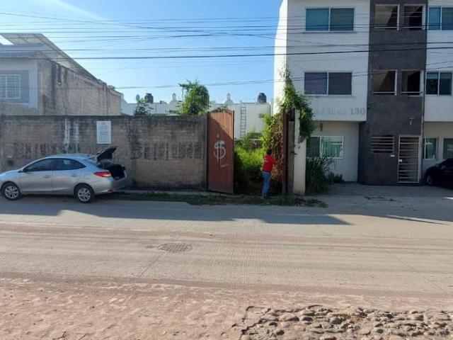 TERRENO EN VENTA CERCA DE LA UNIVA