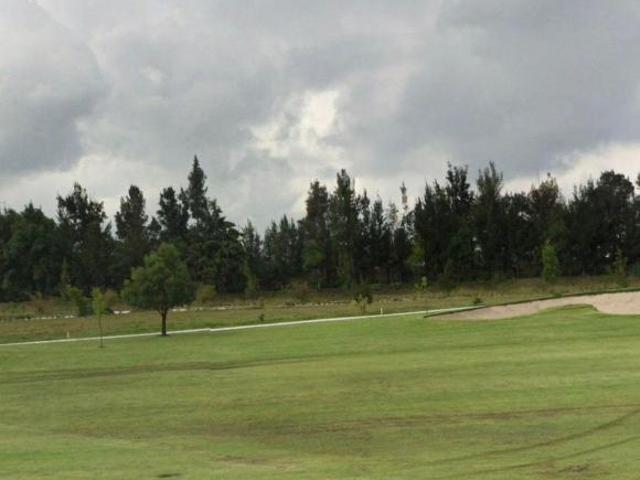 TERRENO EN VENTA, CLUB DE GOLF CANTALAGUA, MICHOACAN, SE UBICA EN ESQUINA, FRENTE AL HOYO 8