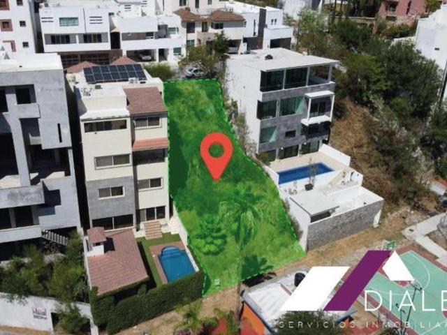 Terreno en VENTA Col. Contry Las Aguilas, Primer sector en MONTERREY de 378 M2