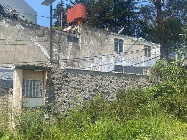 Terreno en Venta, con 3 Frentes a pasos de Carretera México Toluca, Cuajimalpa