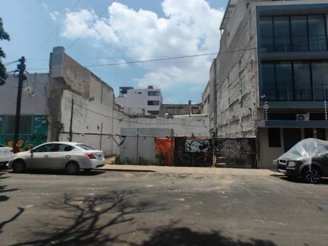 Terreno en venta con uso de suelo para 8 Niveles a 80 metros del Parque Rojo