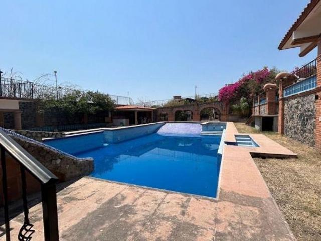 Terreno en Venta con Alberca | Praderas de Oaxtepec