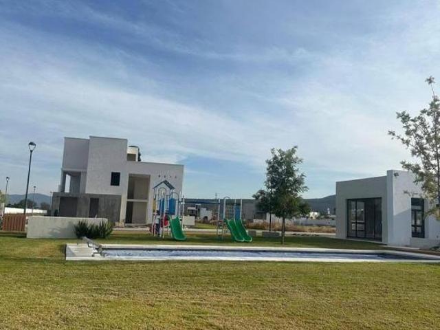 Terreno en Venta con Campo de Golf