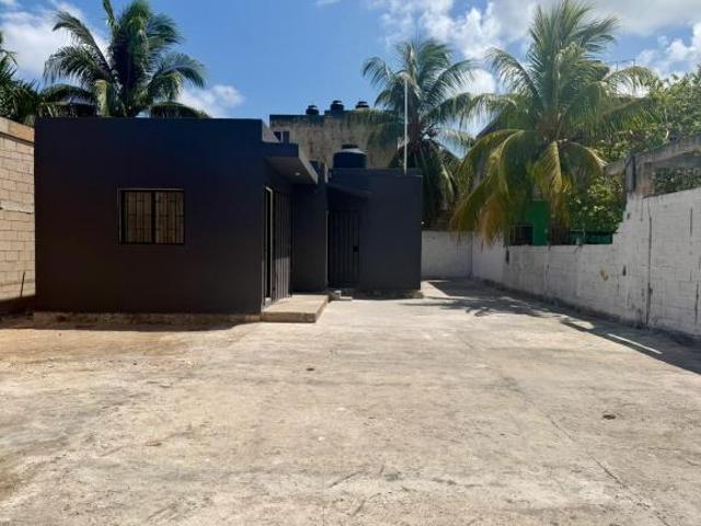 TERRENO EN VENTA CON CONSTRUCCION 313 m2 EN EL EJIDO A UNA CUADRA DE LA JUAREZ PLAYA DEL CARMEN