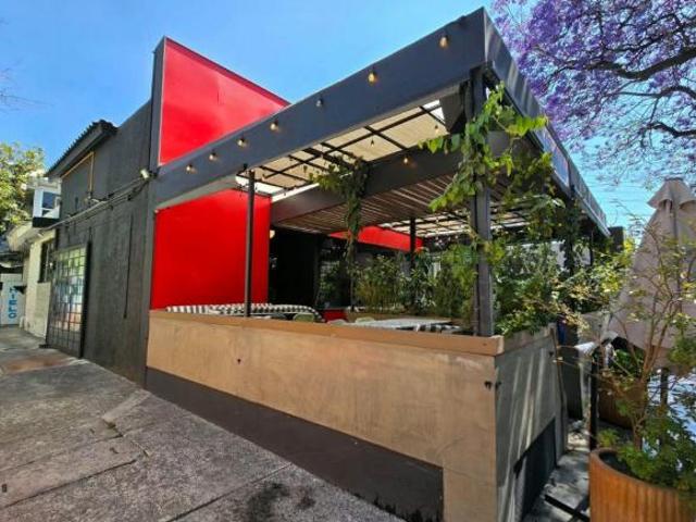 Inversionistas: Terreno con Uso Mixto y Comercios Rentando en Prado Norte