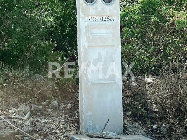 Terreno en venta con lago natural