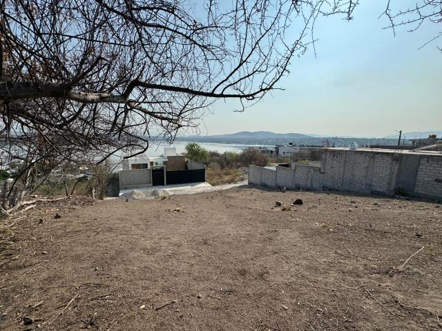 TERRENO EN VENTA, CON PENDIENTE 45? EN TEQUESQUITENGO MOR, CON VISTA AL LAGO, SOBRE CARRETERA