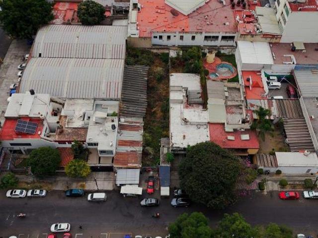 TERRENO EN VENTA CON PROYECTO VERTICAL APROBADO