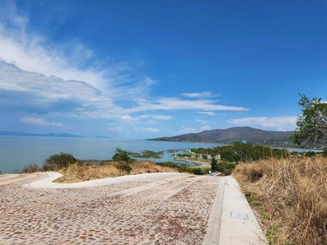 Terreno en venta ¡DE REMATE! frente al LAGO DE CHAPALA