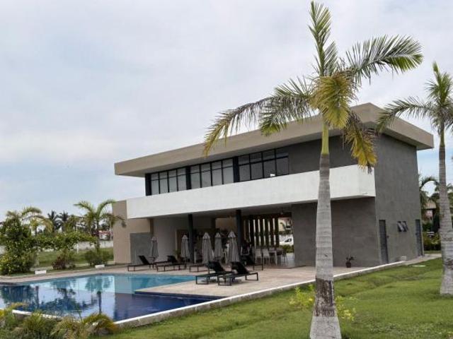 TERRENO EN VENTA DE 180mts EN JARRETADERAS BAHÍA DE BANDERAS. NATARIT