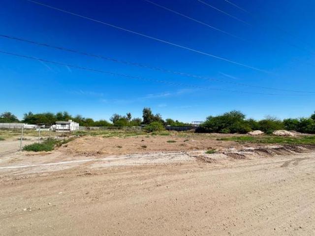 TERRENO EN VENTA DE 1008 MT2. EN LOS MANANTIALES 4