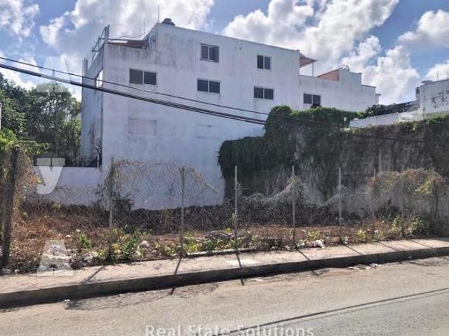 Terreno en Venta de 289 m2 en Calle 7, por Av. López Portillo, SM 64, Cancún Centro