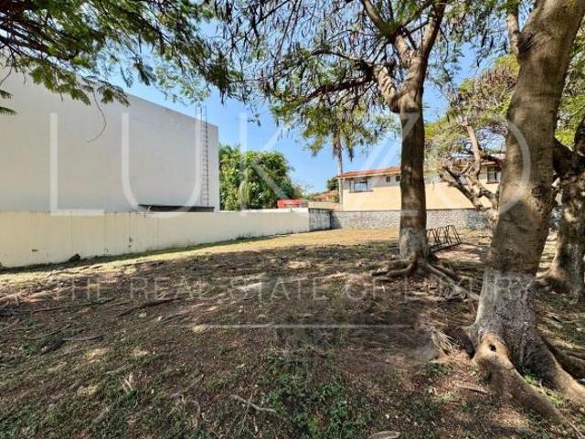 Terreno en venta de 458 m2 en Fraccionamiento Kloster Sumiya