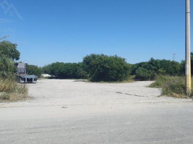 Terreno en venta de 4152 metros comercial e industrial Centro de Apodaca nuevo León