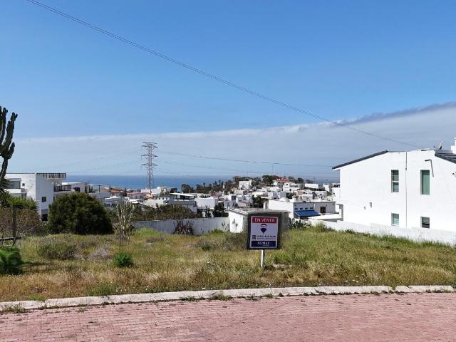 Terreno en Venta de 750 m2 o 375 m2, en Baja Malibu, Tijuana