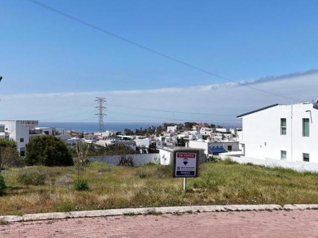Terreno en Venta de 750 m2 o 375 m2, en Baja Malibu, Tijuana