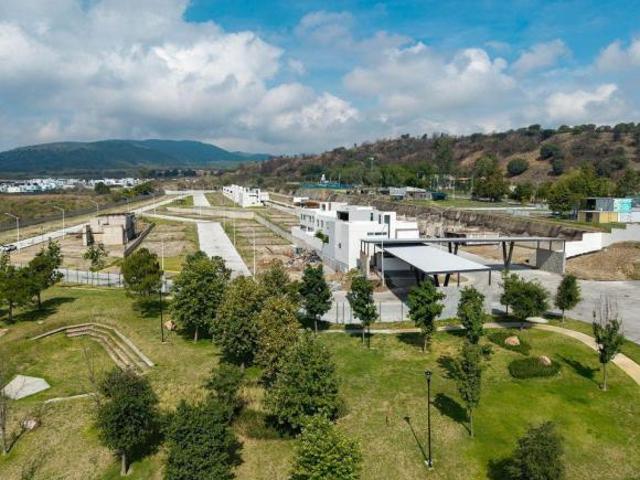 Terreno en venta dentro de coto sobre Mariano Otero