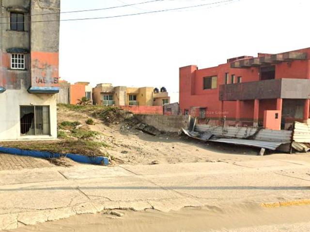 TERRENO EN VENTA EN MALEC?N COSTERO, COLONIA GUADALUPE VICTORIA, COATZACOALCOS, VERACRUZ Terreno en Guadalupe Victoria