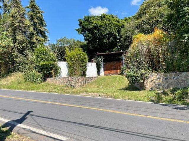 TERRENO EN VENTA EN MALINALCO SOBRE CARRETERA EN LA ENTRADA