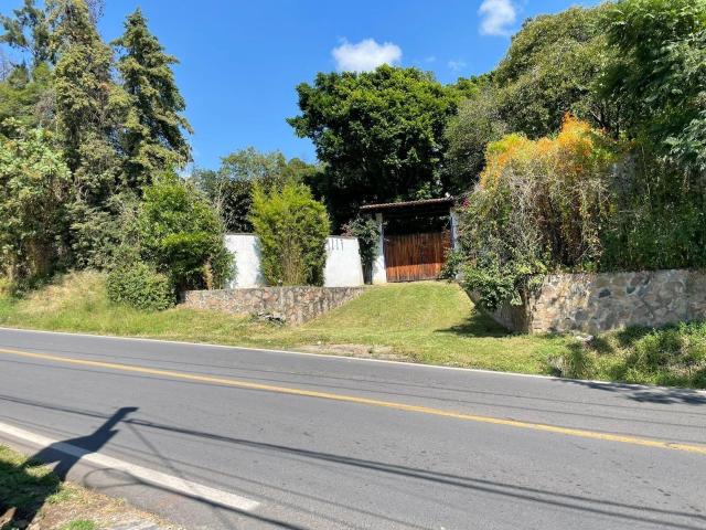 TERRENO EN VENTA EN MALINALCO SOBRE CARRETERA EN LA ENTRADA