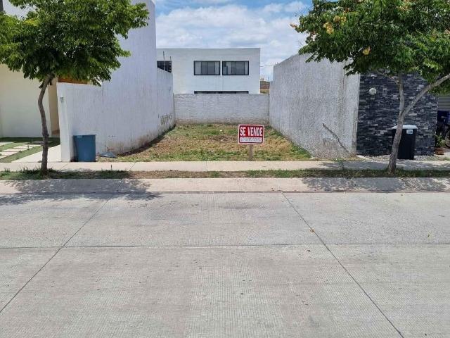 Terreno en Venta en Mayorca Le?n Gto dentro de privada con amenidades