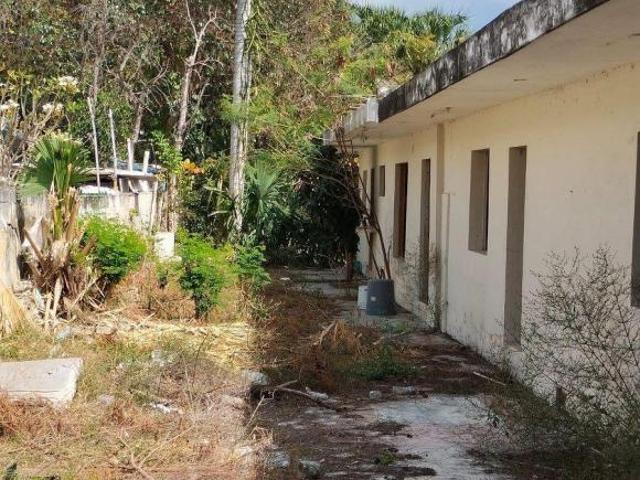 TERRENO EN VENTA EN MERIDA, YUCATAN EN EL CENTRO CERCA DE LA ERMITA