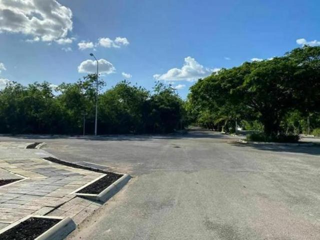 TERRENO EN VENTA EN MÉRIDA YUCATÁN EN RESIDENCIAL XCANATÚN