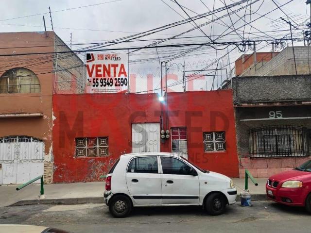 Terreno en Venta en Moctezuma, Oriente 166