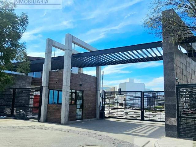 Terreno EN VENTA EN MODERNA Y LUJOSA PRIVADA