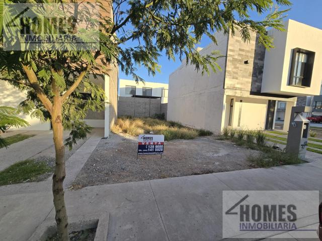Terreno EN VENTA EN MODERNA Y LUJOSA PRIVADA