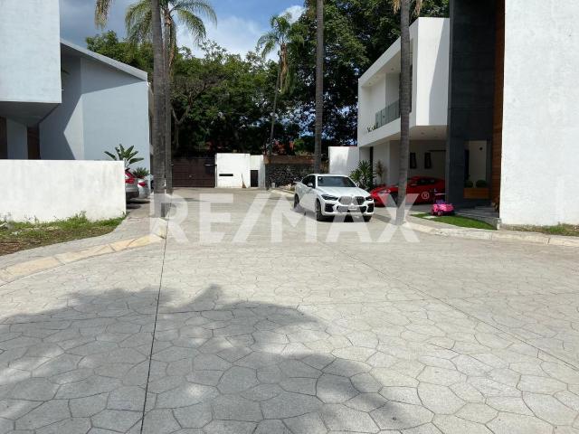 Terreno en Venta en Morelos, Cuernavaca Delicias