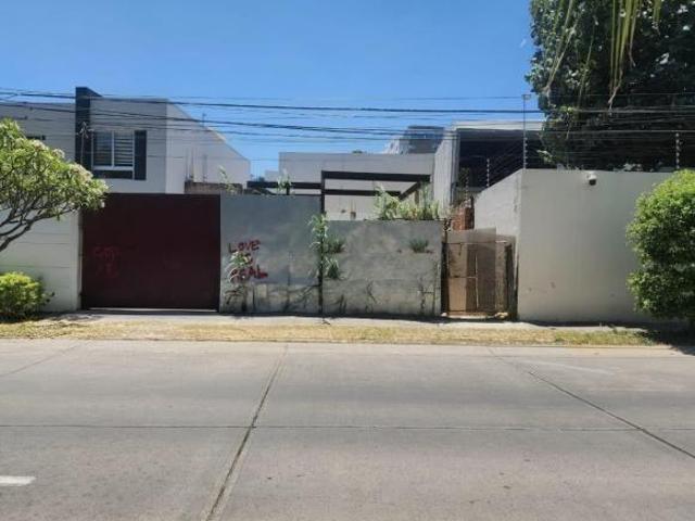Terreno en Venta en Naciones Unidas 4