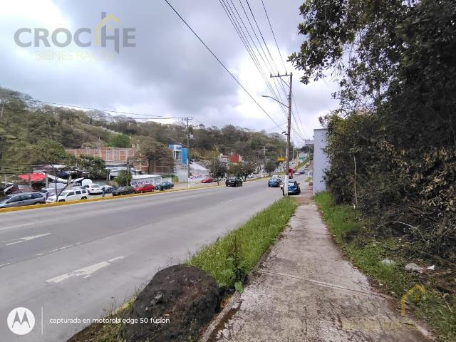 TERRENO EN VENTA EN AV. ARCO SUR ZONA CABEZA OLMECA XALAPA VERACRUZ