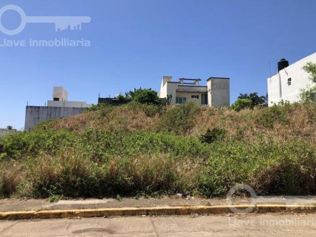 Terreno en Venta en Av. Bellavista, Col. Maria de la Piedad, Coatzacoalcos, Ver