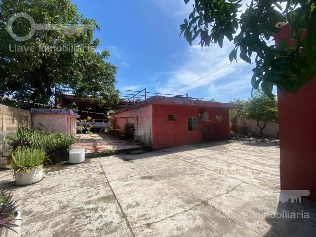 Terreno en Venta en Av. del Puente, Col. Adolfo Lopez Mateos, Coatzacoalcos, Ver