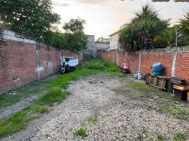 Terreno en venta en avenida principal