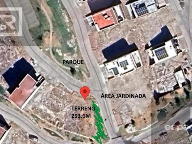 TERRENO EN VENTA EN ALTOZANO CON PROYECTO