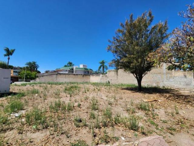 Terreno en Venta en Bugambilias Primera Sección – 807 m²