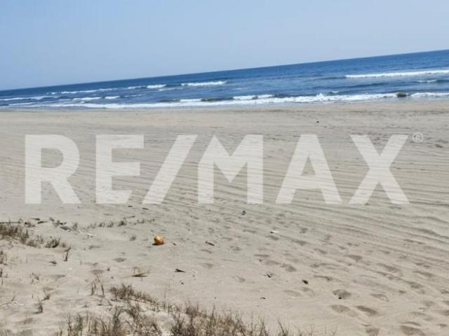 TERRENO EN VENTA EN BARRA VIEJA FRENTE A PLAYA