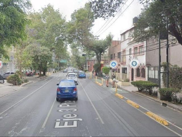 Terreno en Venta en Benito Juarez sobre Avenida Coyoacan, Densidad Z