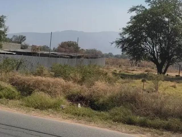 Terreno en Venta en Blvd. Guadalupe Hinojoza, Santa Cruz Xoxocotlán, 930 m2