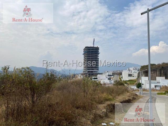 Terreno en Venta en Bosque Real 27 211
