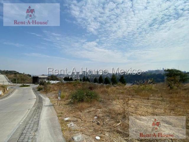 Terreno en Venta en Bosque Real 27 212