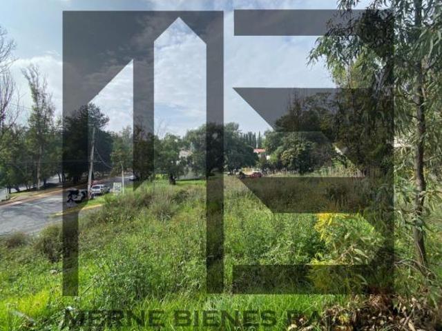 Terreno de 1452 m² en venta en Bosques del Lago