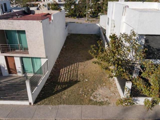 Terreno en venta en Bosques Vallarta con 165 m² Zapopan