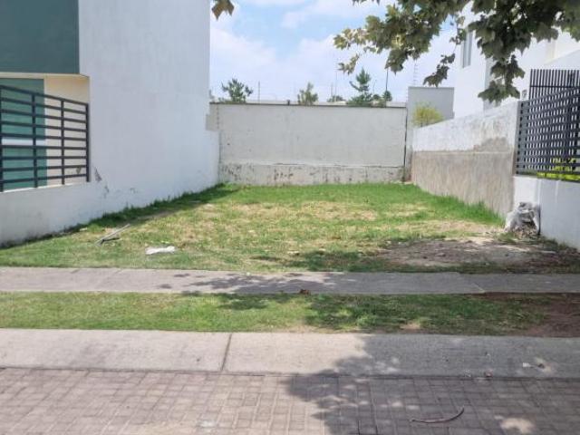 Terreno en Venta en Bosques Vallarta, fuera de coto