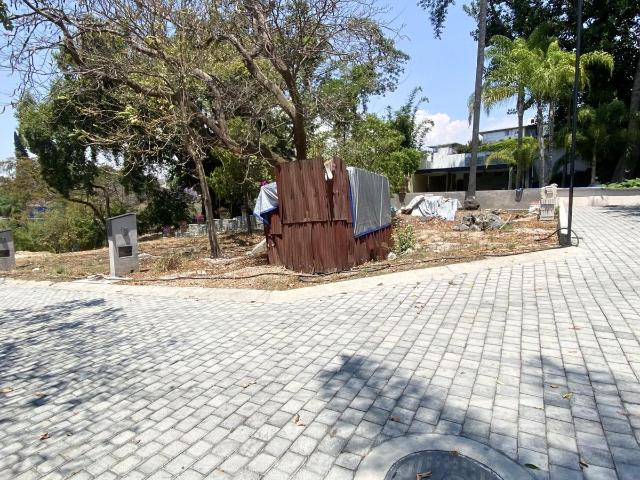 Terreno en venta en Cuernavaca, fraccionamiento cerrado, seguridad